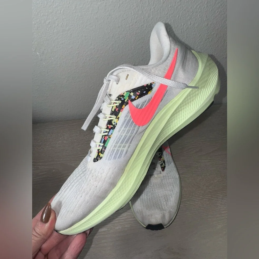 Nike Air Zoom Pegasus 39 Road Running Shoes sz 8.5 Women's FD0878-100 White/Pink - Picture 9 of 12